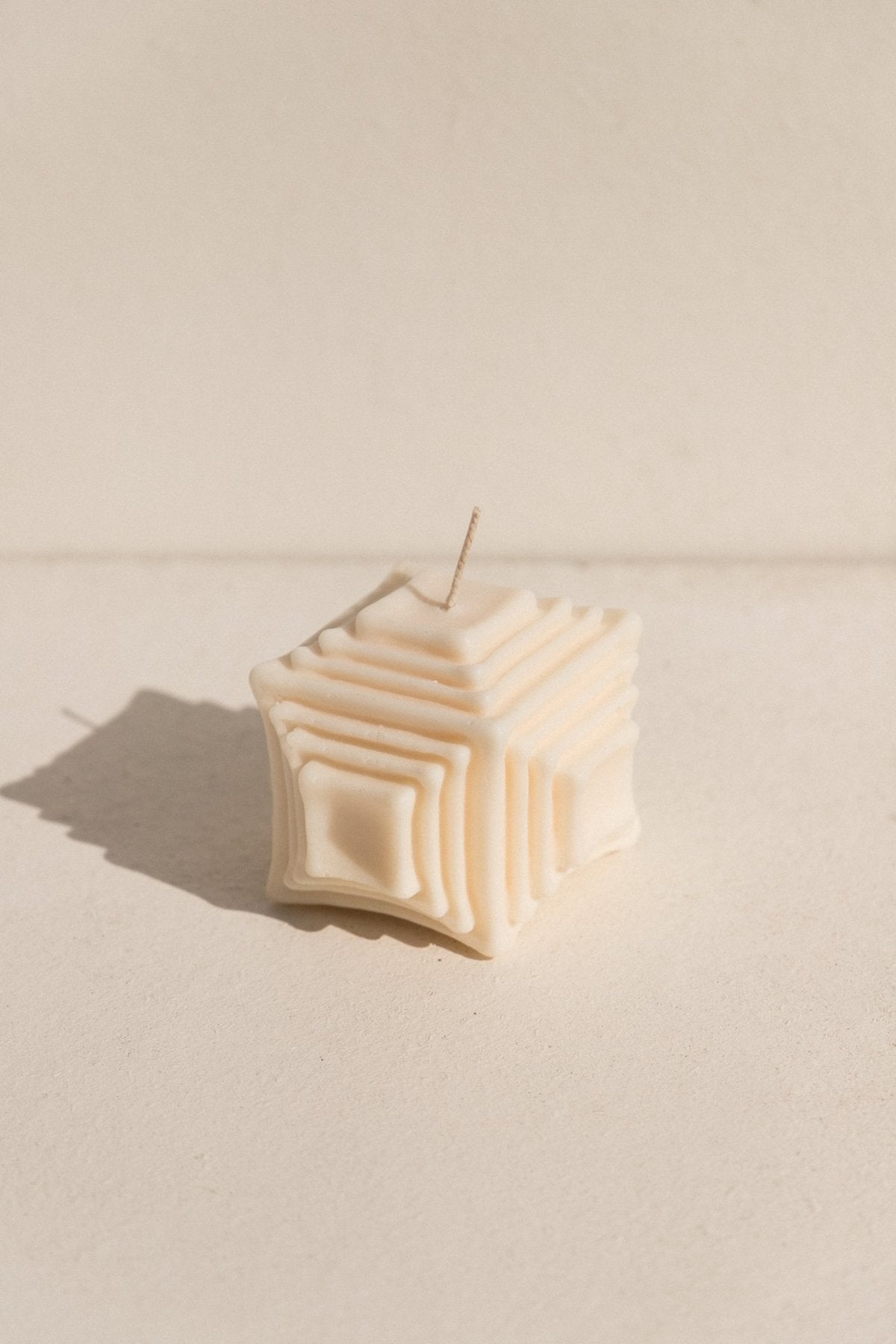 Hara Candle