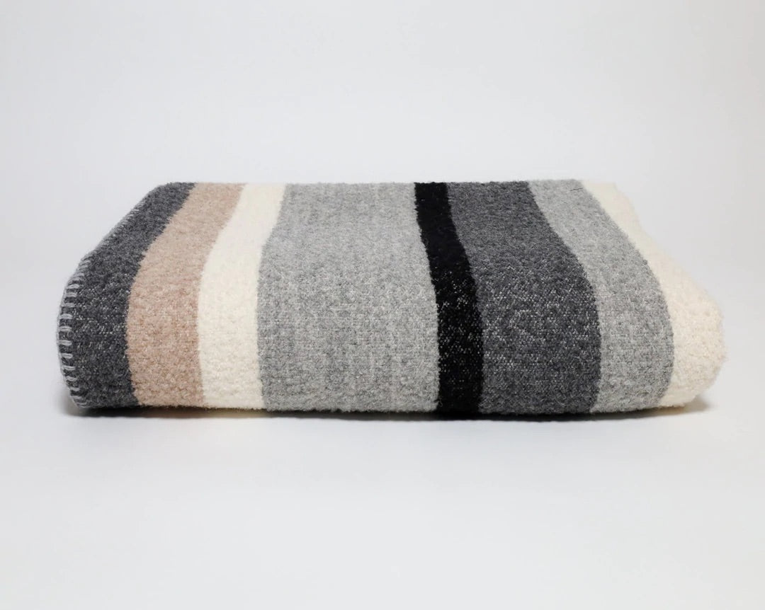 Wallis Throw